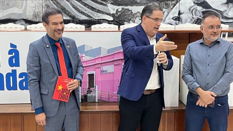 Einstein Paniago lidera resgate de “Nova China” e destaca legado intelectual de Domingos Vellasco